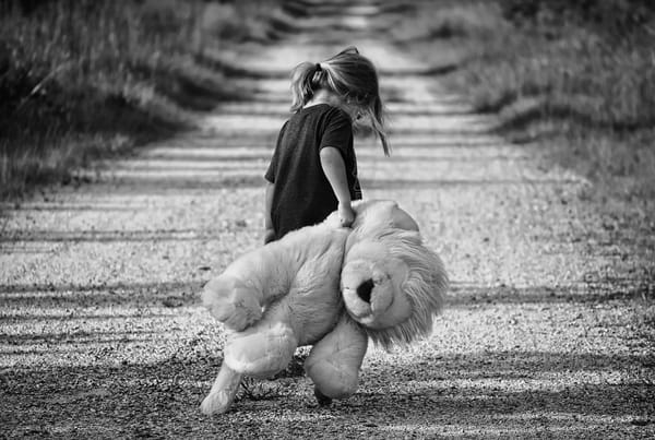 Bindungsstörung bei Kindern: Ursachen, Diagnostik und Therapiemöglichkeiten im Überblick